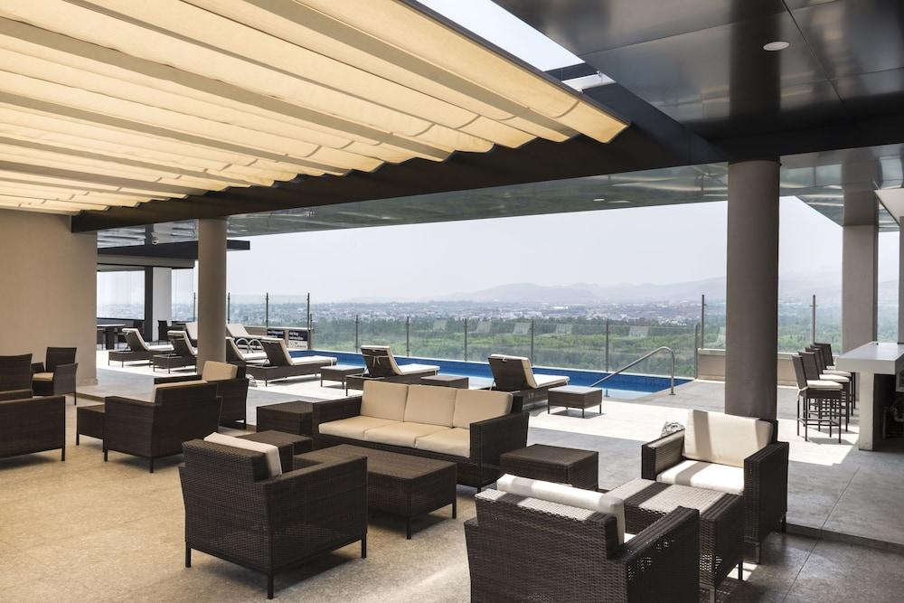 Hampton Inn And Suites San Luis Potosi Slp Exterior foto